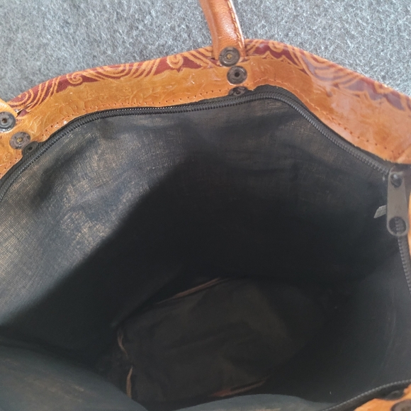 Genuine Leather Made In India Zipper Tote Bag Elephant Design with Bottom Studs - Picture 11 of 13